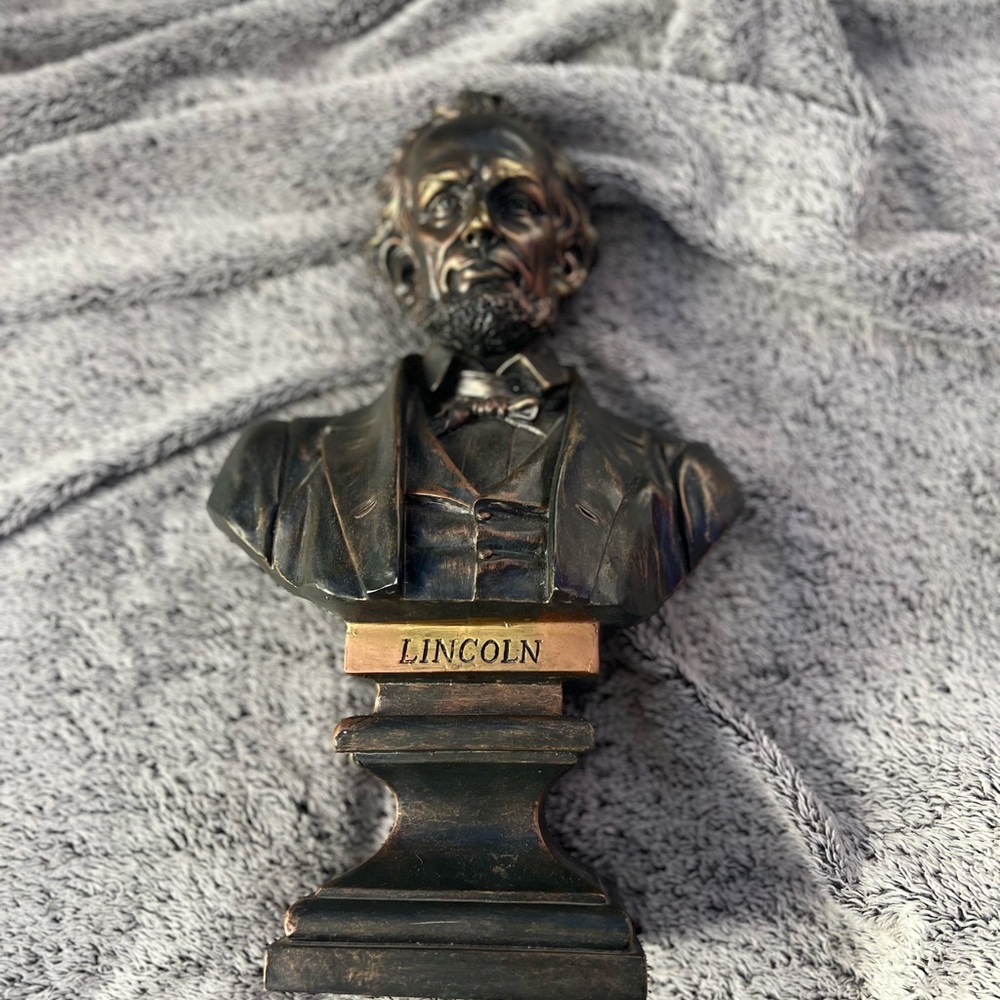Bronze Lincoln Bust Statue